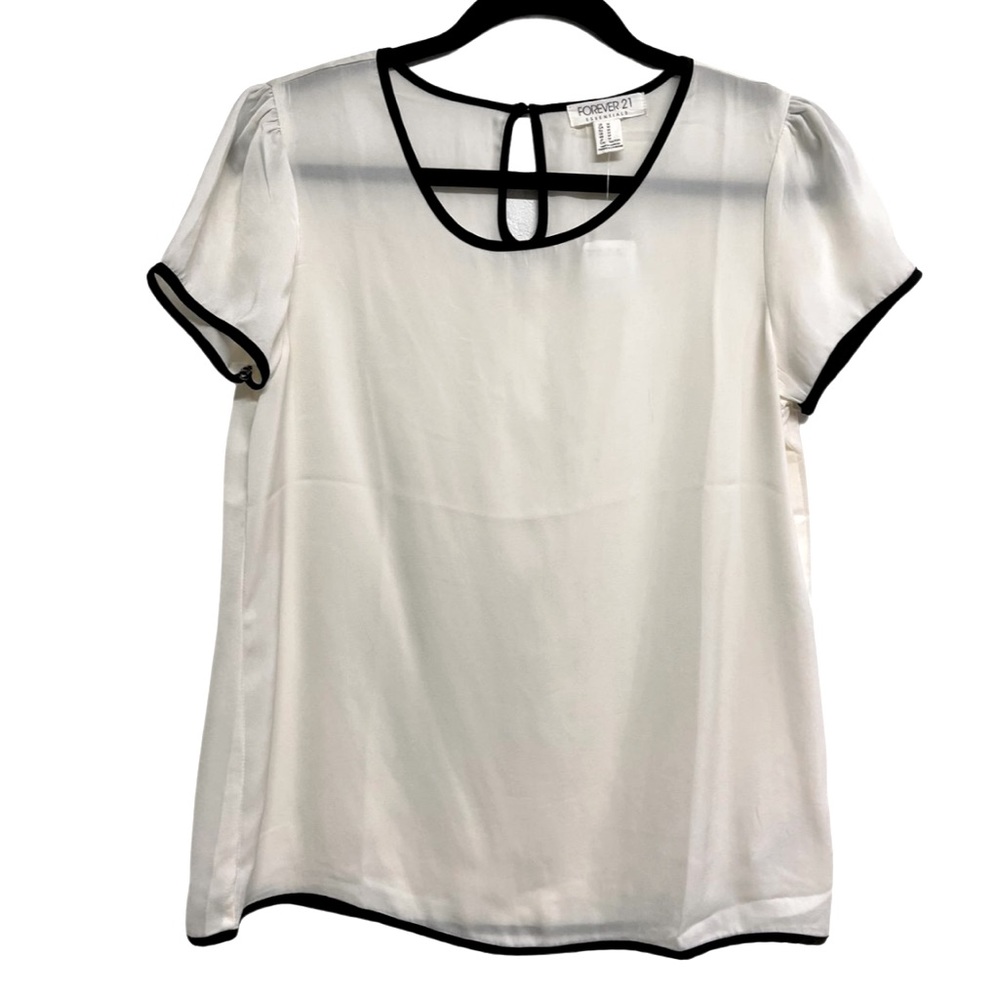 BNWT F21 Essentials Ivory Black Trim Top